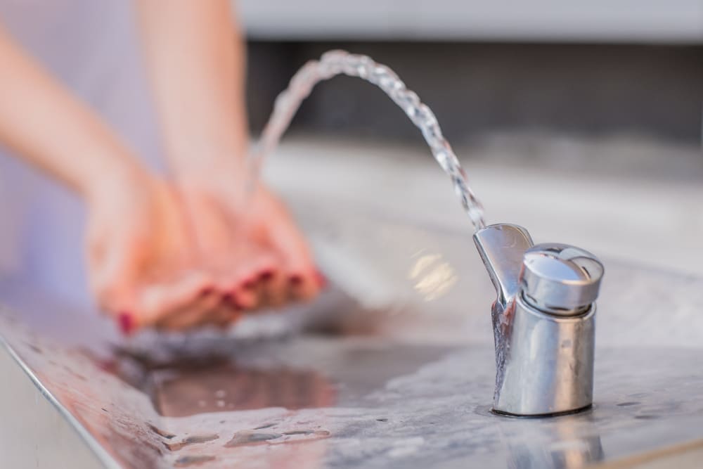 Learn how the OAKS Whole House Water Filtration System gives you a better experience by providing cleaner, healthier water at every tap and removing contaminants from your water supply